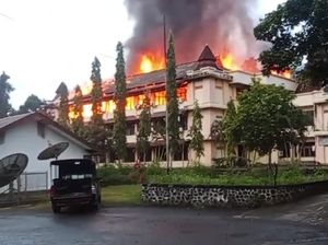Pembakar Gedung Bupati-Kemenag Jayapura Ditangkap Usai 3 Bulan Buron!