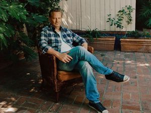 Perjalanan Cinta Matthew Perry Semasa Hidup Hingga Meninggal di Usia 54 Perjalanan Cinta Matthew Perry Semasa Hidup Hingga Meninggal di Usia 54