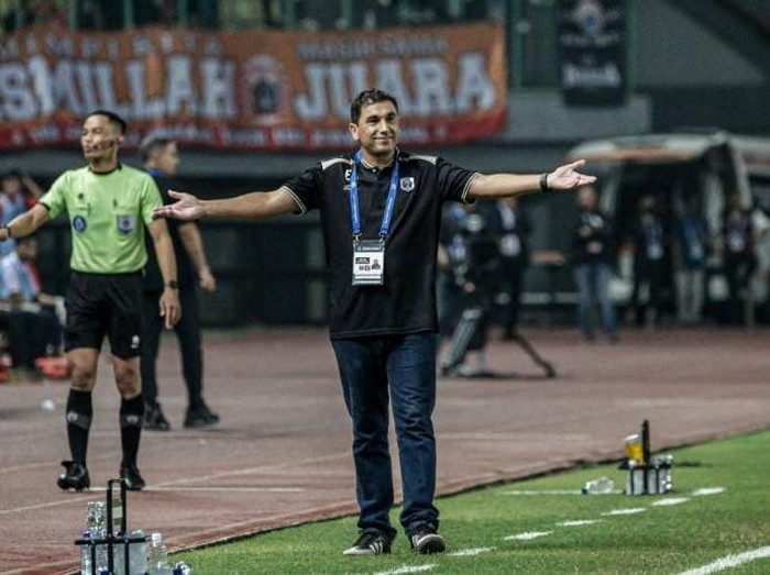 Pelatih Rans Nusantara FC Eduardo Almedia.