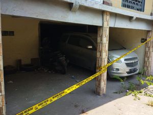 Tragis Bapak dan Balita Ditemukan Tewas Membusuk di Rumah Tragis Bapak dan Balita Ditemukan Tewas Membusuk di Rumah