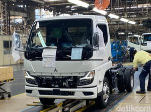 Mengintip Canggihnya Proses Produksi Mitsubishi Fuso eCanter Langsung di Jepang