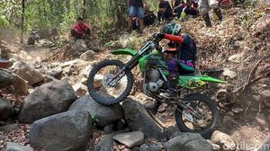 Wow Ratusan Rider Berlomba Taklukkan Terjalnya Gunung Klotok
