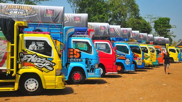 Ratusan Truk Ikut Kontes Modifikasi di Kudus, Begini Potretnya