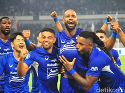 PSIS Unggul 2-1 Atas Persija di Babak Pertama