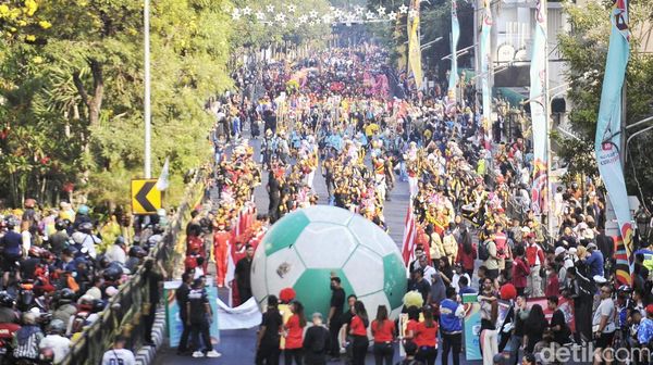 Meriahnya Trophy Experience Piala Dunia U-17 di Surabaya