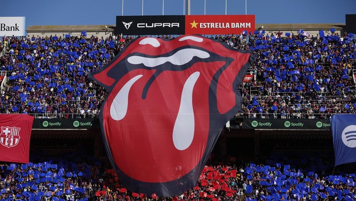 The Rolling Stones Soccer Football - LaLiga - FC Barcelona v Real Madrid - Estadi Olimpic Lluis Companys, Barcelona, Spain - October 28, 2023 General view as FC Barcelona fans display The Rolling Stones logo in the stands before the match REUTERS/Albert Gea