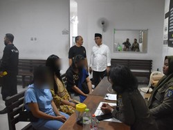 Tiga PSK Online Diamankan Satpol PP Surabaya saat Beroperasi di Hotel