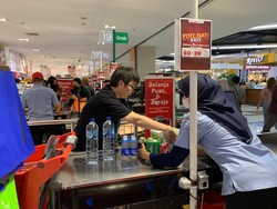 Transmart Mal Kokas Diserbu Pengunjung, Ada Apa?