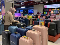 Liburan Akhir Tahun, Cari Koper Keren di Transmart Full Day Sale Diskon hingga 70%