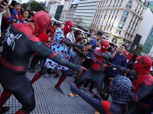 1.000 Spider-Man Kumpul di Buenos Aires Argentina, Ngapain? 1.000 Spider-Man Kumpul di Buenos Aires Argentina, Ngapain?