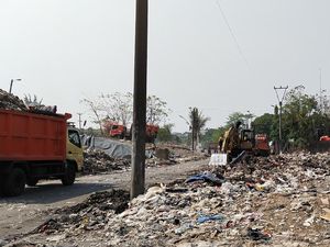 Aktivitas di TPST Bantargebang Normal Usai Sebagian Zona 2 Terbakar