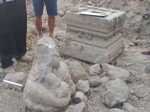 Lagi Bikin Sirkuit Motocross, Warga Klaten Temukan Yoni-Arca Ganesha Lagi Bikin Sirkuit Motocross, Warga Klaten Temukan Yoni-Arca Ganesha