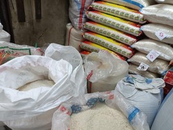 Harga Beras Melonjak, Pedagang Ngeluh Untungnya Tipis