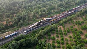 Geger Dua Kereta Tabrakan di India, 13 Orang Tewas