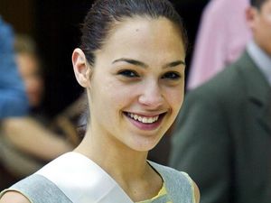 7 Potret Jadul Gal Gadot Ikut Kontes Kecantikan Miss Israel, Kini Banjir Hujatan