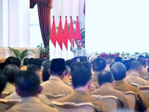 Jokowi Wanti-wanti Pj Kepala Daerah: Begitu Miring Saya Ganti Jokowi Wanti-wanti Pj Kepala Daerah: Begitu Miring Saya Ganti