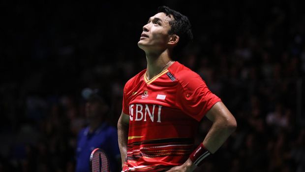 Jonatan Christie juara French Open 2023 usai mengalahkan Li Shi Feng di Glaz Arena, Prancis, Minggu (29/10).