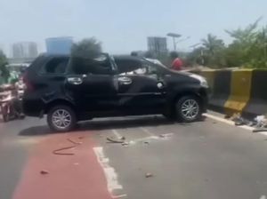 Tabrakan 2 Mobil dan 1 Motor di Cibubur Jaktim, 2 Orang Terluka