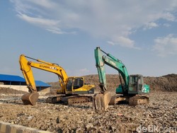 TPA Putri Cempo Solo Terbakar, 6 Unit Damkar Dikerahkan