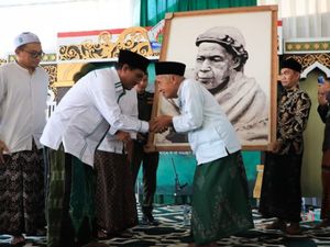 Profil Mbah Hisyam, Kakek Mertua Ganjar Pranowo Pendiri Ponpes di Purbalingga Profil Mbah Hisyam, Kakek Mertua Ganjar Pranowo Pendiri Ponpes di Purbalingga