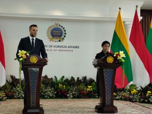 Menlu Retno Bertemu Menlu Lithuania, Bahas Perdagangan hingga Pendidikan Menlu Retno Bertemu Menlu Lithuania, Bahas Perdagangan hingga Pendidikan