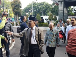 Jimly Hadir, MKMK Mulai Rapat Tertutup dengan 9 Hakim Konstitusi