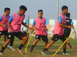 Persela Rekrut Alfin Tuasalamony, Fahmi Al-Ayyubi Gabung Latihan