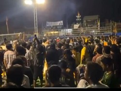 5 Fakta Bar-bar Penonton Voli di Lamongan Ngamuk Robohkan Tribun