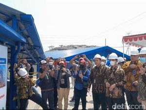 PLTSa Putri Cempo Resmi Beroperasi, Siap Sulap Sampah Jadi Energi Listrik PLTSa Putri Cempo Resmi Beroperasi, Siap Sulap Sampah Jadi Energi Listrik
