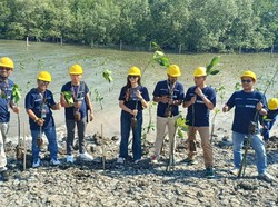 PNM-Waskita Beton Tanam Mangrove dan Beri Akses Air Bersih di Balikpapan
