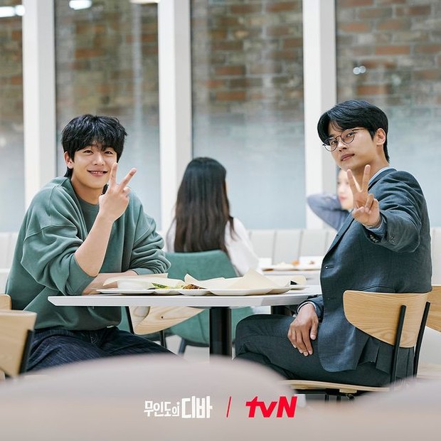 Potret Chae Jong Hyeop dan Cha Hak Yeon dalam drama Castaway Diva
