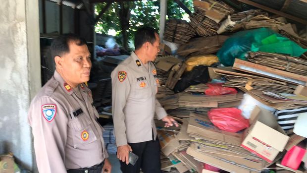 Ps Kanit Binmas Polsek Kuta Selatan, Polresta Denpasar, Bali, Iptu I Wayan Suwita dirikan dan kelola Bank Sampah Abukasa di Denpasar Utara.