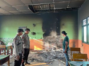 Ruang Kelas Dibakar Siswa di Belitung Timur, Ini 4 Hal Diketahui Ruang Kelas Dibakar Siswa di Belitung Timur, Ini 4 Hal Diketahui