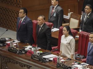 Tok! Paripurna DPR Setujui Revisi UU ITE Jilid 2 Tok! Paripurna DPR Setujui Revisi UU ITE Jilid 2