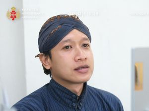 Kisah Zendy Pemuda yang Jadi Abdi Dalem Keraton Jogja Kisah Zendy Pemuda yang Jadi Abdi Dalem Keraton Jogja