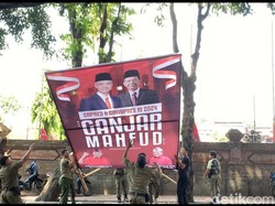 Pencopotan Baliho Ganjar-Mahfud Saat Kunjungan Jokowi Bikin Sakit Hati PDIP