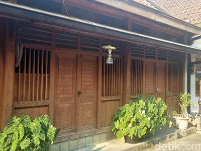 Between Two Gates, Pemukiman Wisata Heritage yang Menenangkan