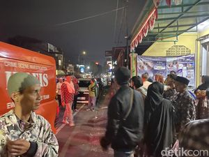 120 Calon Jemaah Umrah Batal Berangkat Saat Perjalanan ke Bandara