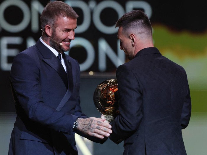 Soccer Football - 2023 Ballon d'Or - Chatelet Theatre, Paris, France - October 30, 2023 Inter Miami's Lionel Messi after being awarded the men's Ballon d'Or by co owner David Beckham REUTERS/Stephanie Lecocq