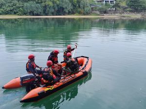 Hendak Tolong Wisatawan Terseret Arus, Pemuda di Aceh Tewas Tenggelam Hendak Tolong Wisatawan Terseret Arus, Pemuda di Aceh Tewas Tenggelam