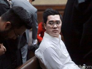 Hal Memberatkan dan Meringankan Vonis Dadan Tri Makelar MA