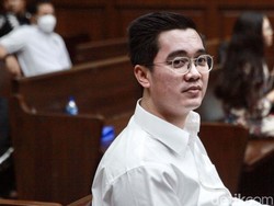 Makelar Perkara MA Minta Hakim Nyatakan Dakwaan Batal Demi Hukum