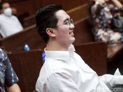 Ekspresi Makelar Perkara MA Didakwa Terima Suap Rp 11,2 M