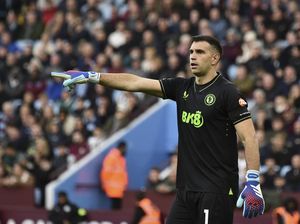 Jaga-Jaga Gagal Boyong Lammens, MU Juga Dekati Martinez Jaga-Jaga Gagal Boyong Lammens, MU Juga Dekati Martinez