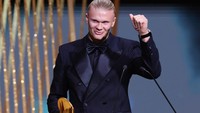 Pemberian penghargaan berlangsung di Theatre du Chatelet di kota Paris, Prancis, Selasa (31/10/2023) dini hari WIB. Haaland mencetak 56 gol pada musim 2022/2023 bersama Manchester City dan Timnas Norwegia.  