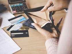 Gaji Tiap Bulan Selalu Habis, Apakah Tanda Rezeki Kurang Berkah?