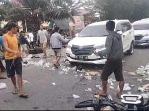 Duduk Perkara Warga Sempat Blokir Jalan Buntut Bentrok Pelajar