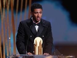 Jude Bellingham Raih Kopa Trophy 2023