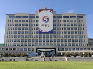 Paspampres Halangi Polisi saat Mau Geledah Kantor Presiden Korsel