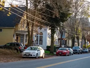 Tragedi Penembakan Massal Bikin Destinasi Ini Seperti Kota Mati